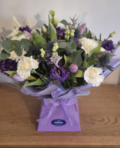 Lilac haze - A beautiful selection of fresh flowers ready to be enjoyed.
