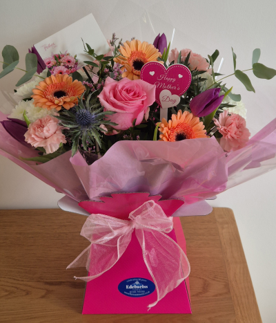 For you mum - A beautiful selection of fresh flowers to make her smile in shades of pink. Perfect to surprise mum, gran or a special someone.